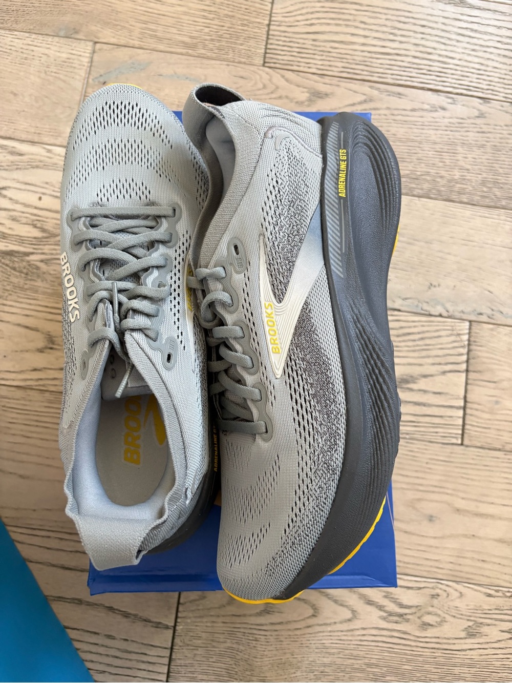 Brooks Men’s Adrenaline 25 GTS size 10 - Picture 4 of 4